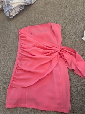 houda strapless mini dress in pink Pink Strapless Mini Dress Twist Neckline, Size M
